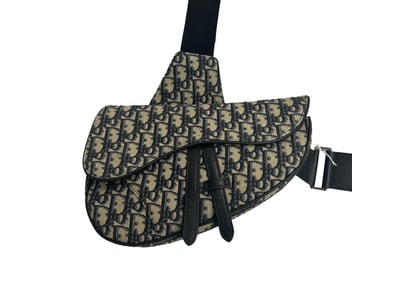 Luxury Pawnbroker Christmas Sale PART 1 (A984) - Lot 111