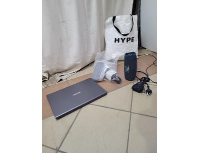 Home Entertainment, Audio & Computers (A1000) - Lot 834