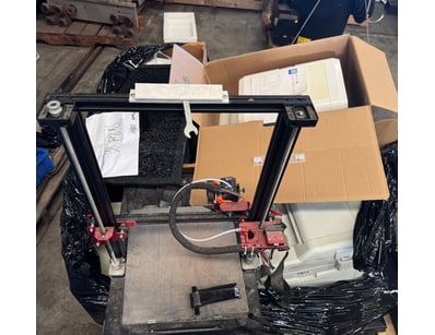 Assorted pallet of IT machinery and equipment

Not...