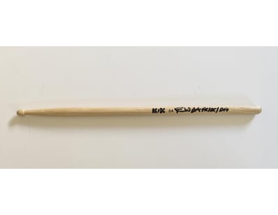SIMON WRIGHT SIGNED AC/DC DRUMSTICK 

Simon Wright...