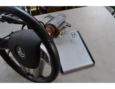 Holden VE Commodore Steering Wheel with Steering S...
