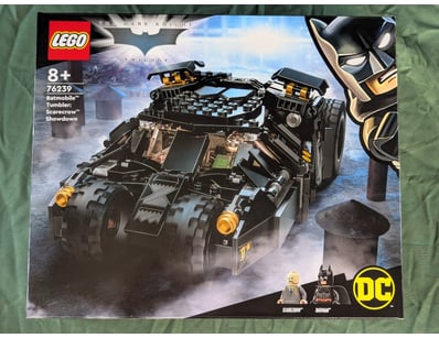 **UNRESERVED** LIFETIME COLLECTION OF LEGO PART... - Lot 150