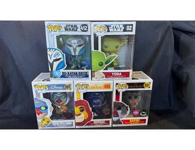 COLLECTION OF FIVE FUNKO POP VINYL FIGURES - STAR ...