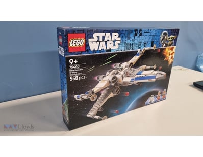 LEGO STAR WARS NEW REPUBLIC X-WING STARFIGHTER SET...