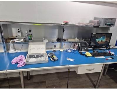 Dyson, Apple & Other Major Brand Reseller Liquid... - Lot 23