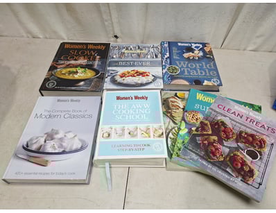 Gadgets, Music & Pastimes (A1005) - Lot 1510