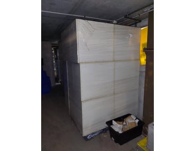Flat-pack white melamine shelving unit comprising ...