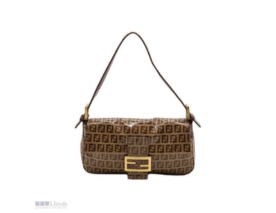 FENDI PATENT LEATHER BAGUETTE BAG

Exterior Materi...