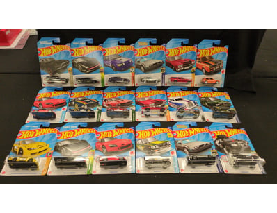 18X ASSORTED HOT WHEELS CARS INCLUDING HONDA S2000...