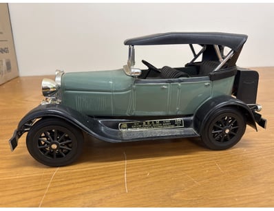 Mancave & Memorabilia (A1007) - Lot 421