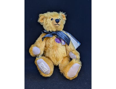 The Curio Collection (A995) - Lot 1161