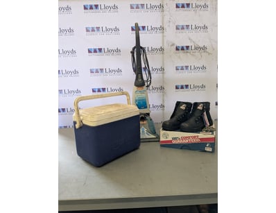 Gadgets & Home, Office Furniture, (WAA978) - Lot 45