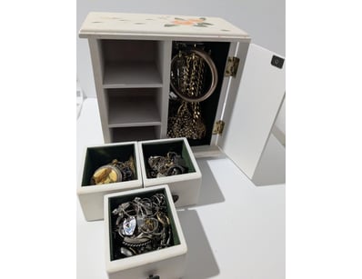 The Curio Collection (A993) - Lot 1081