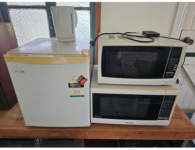 Fridge, microwave quantity 2

Sold as lot

Onsite...