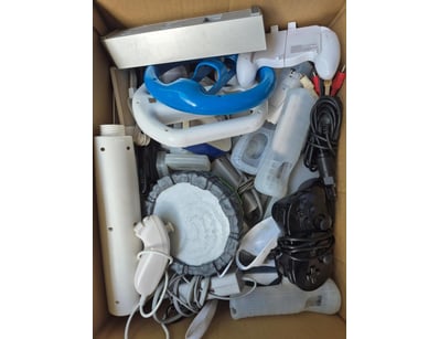 UNRESERVED Gaming Consoles (A989) - Lot 102