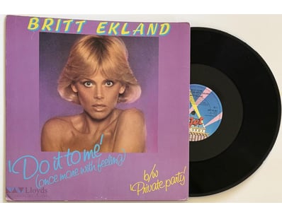 BOND GIRL BRITT EKLAND SIGNED LP INSERT

Britt Ekl...
