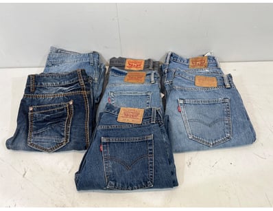 Entire Vintage Clothing Store Liquidation (ON11821) - Lot 36