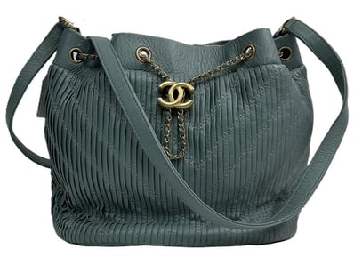 Luxury Pawnbroker Christmas Sale PART 2 (A984) - Lot 202