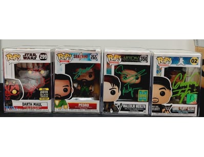 SIGNED LOT OF 4 SIGNED FUNKO POP VINYL FIGURES WIT...