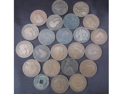 Vintage Estate Jewellery & Collectables (A992) - Lot 45