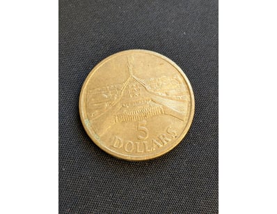 1988 AUSTRALIAN FIVE DOLLAR COMMEMORATIVE COIN

...