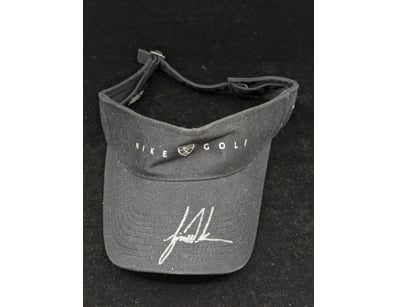 TIGER WOODS SIGNED NIKE GOLF VISOR

Includes Cer...