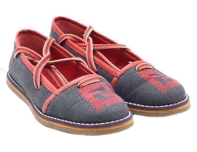 Designer Vault (A984) - Lot 7832