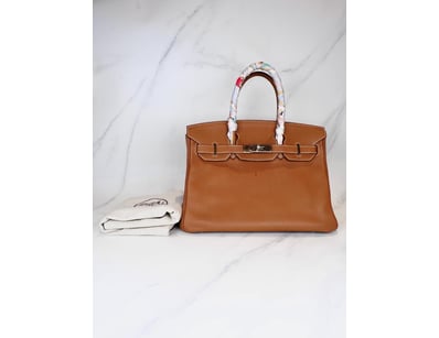 Luxury Designer Essentials (A969) - Lot 6025