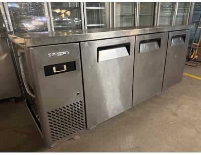 Commercial stainless steel cooling table, Model EE...