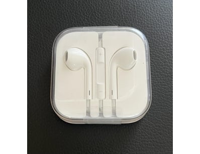 Gadgets, Music & Pastimes (A998) - Lot 2585