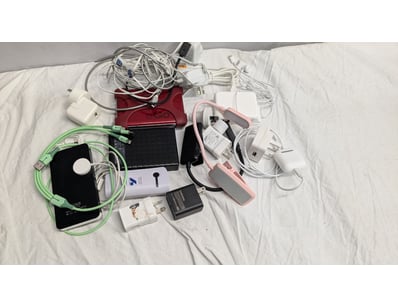 UNRESERVED Airport - Lost Property (A980) - Lot 335