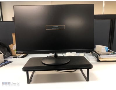 COMPUTER MONITOR WITH STAND. LENOVO L27i-28 S/N U1...