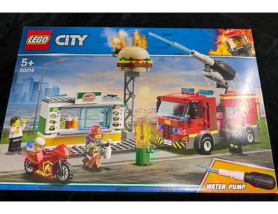 **UNRESERVED** COOKIE'S LIFETIME COLLECTION OF ... - Lot 520