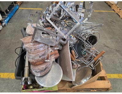 Assorted lot of restaurant and catering items, inc...