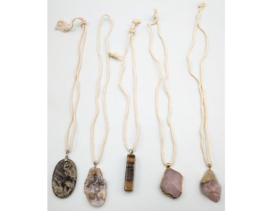 HANDMADE BOHEMIAN STYLED GEMSTONE NECKLACES

Con...