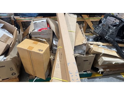 Assorted car parts for Holden

