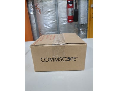 Clickshare CSE-200 Transmitter.
R9861520