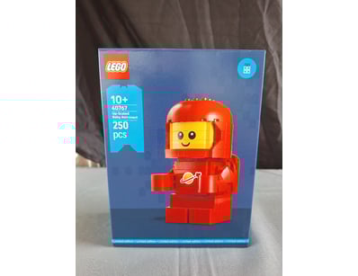 **UNRESERVED** LIFETIME COLLECTION OF LEGO PART... - Lot 153