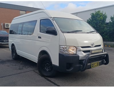 <b>2018 Toyota Hiace KDH223R SLWB Bus - White - 46...