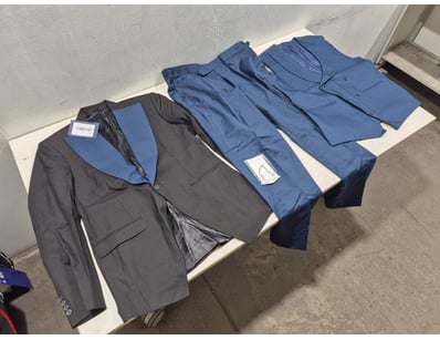 Designer Vault (A978) - Lot 9200