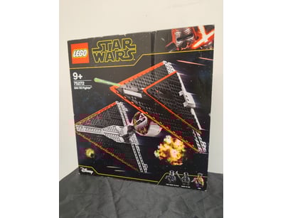 **UNRESERVED** LIFETIME COLLECTION OF LEGO PART... - Lot 249