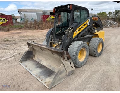 2013 New Holland L230 Skid Steer 

Manufacture Y...