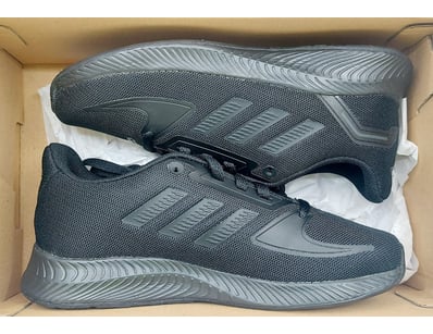 Major Brand Apparel & Footwear Liquidation Even... - Lot 330