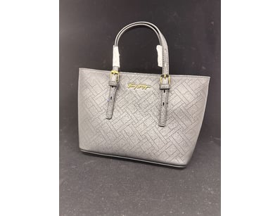 Designer Vault (A993) - Lot 163