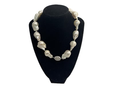 Luxury Pawnbroker Christmas Sale PART 2 (A984) - Lot 547