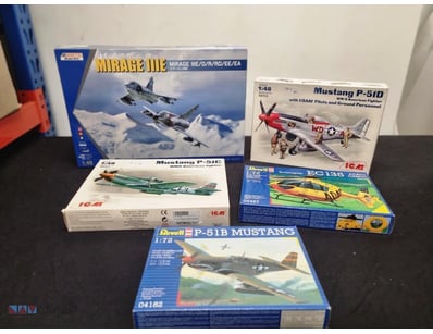 COLLECTION OF SIX UNASSEMBLED AIRCRAFT MODEL KITS ...