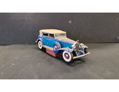 FRANKLIN MINT 1932 CADILLAC V16 1:24 SCALE MODEL C...