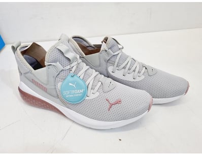 Major Brand Apparel & Footwear Liquidation Even... - Lot 194