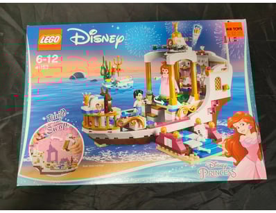 **UNRESERVED** COOKIE'S LIFETIME COLLECTION OF ... - Lot 536