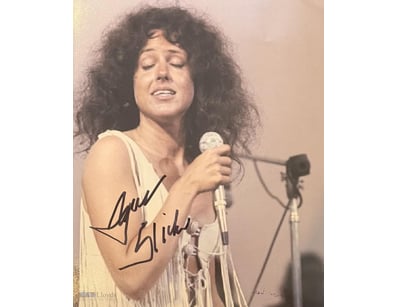 JEFFERSON STARSHIP'S GRACE SLICK SIGNED PHOTO

Gra...